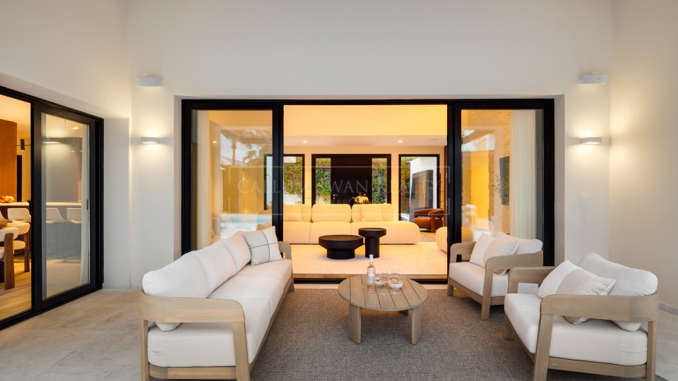 San Pedro de Alcantara, Villa Contemporánea Frente a la Playa en Cortijo Blanco, San Pedro