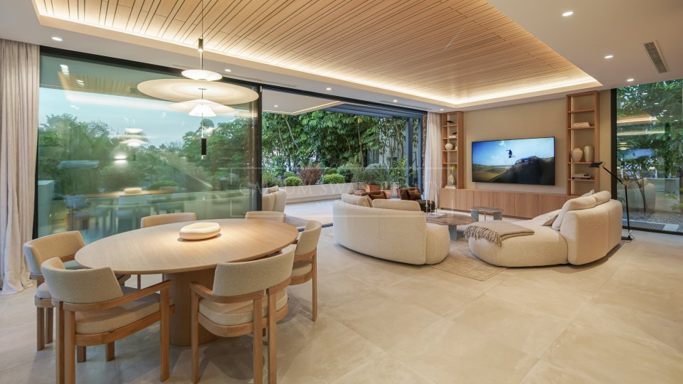 Estepona, Newly Built Golfside Villa in El Campanario, Estepona East