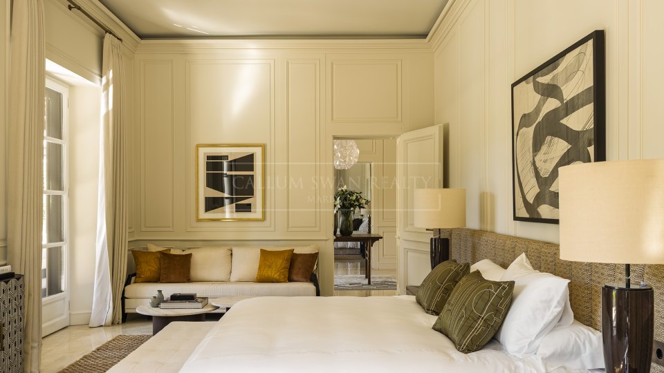Marbella Golden Mile, Neo-Classical Estate on Marbella´s Golden Mile