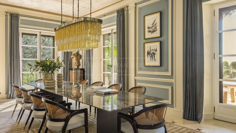 Marbella Golden Mile, Neo-Classical Estate on Marbella´s Golden Mile