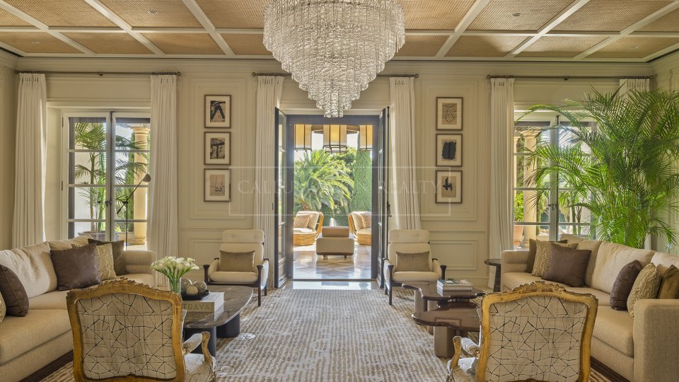 Marbella Golden Mile, Neo-Classical Estate on Marbella´s Golden Mile
