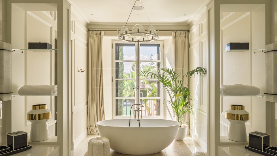 Marbella Golden Mile, Neo-Classical Estate on Marbella´s Golden Mile