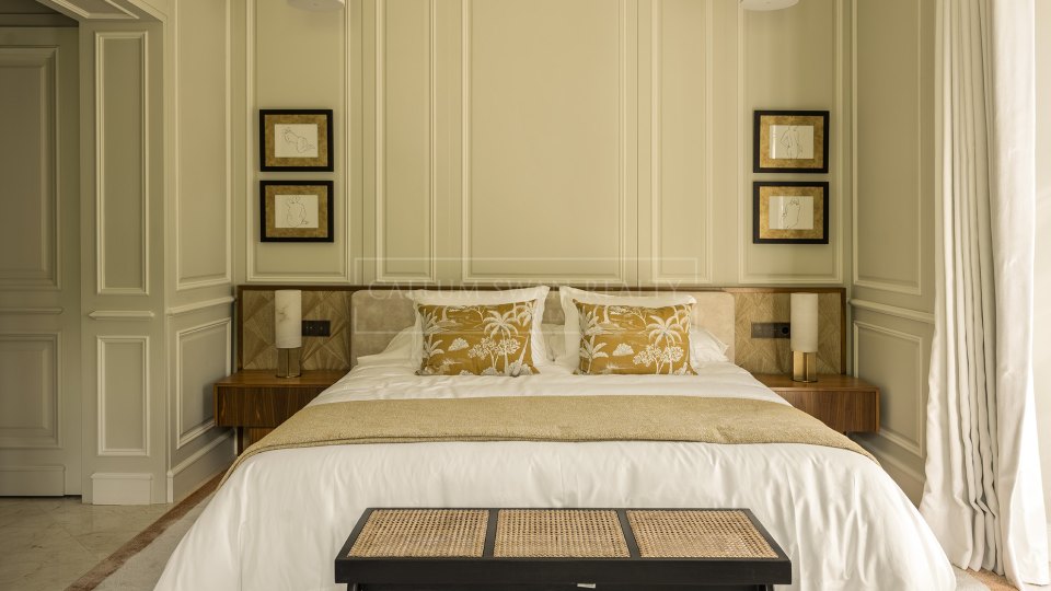 Marbella Golden Mile, Neo-Classical Estate on Marbella´s Golden Mile