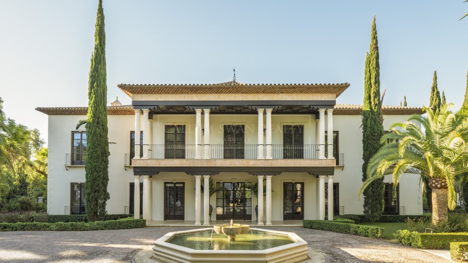 Marbella Golden Mile, Neo-Classical Estate on Marbella´s Golden Mile