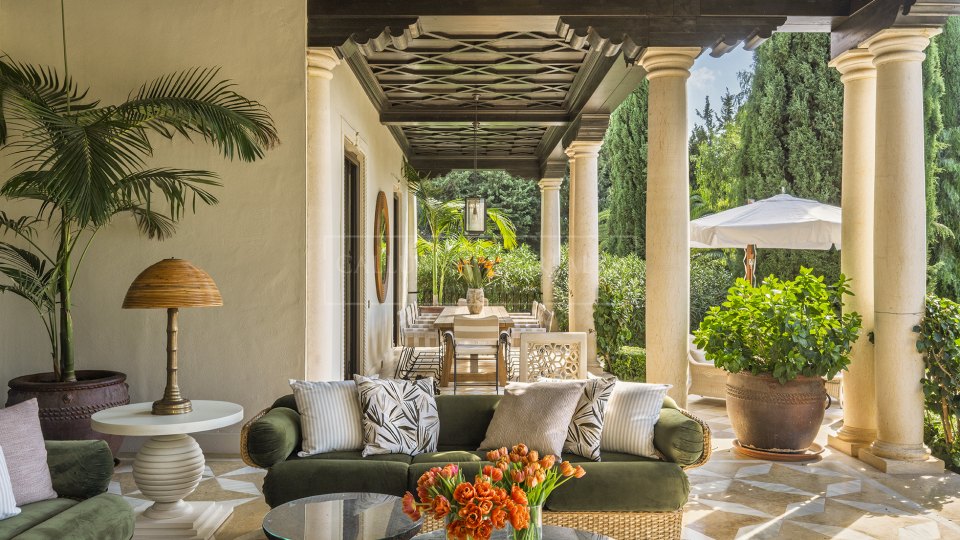 Marbella Golden Mile, Neo-Classical Estate on Marbella´s Golden Mile
