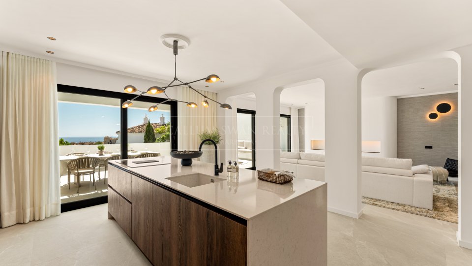 Benahavis, Appartement Duplex Rénové avec Vue Panoramique sur la Mer à Vendre à Benahavís