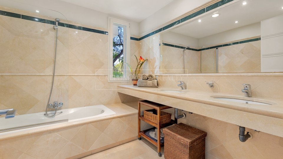 Marbella Golden Mile, Appartement de trois chambres à La Trinidad avec vue sur la mer sur le Golden Mile de Marbella