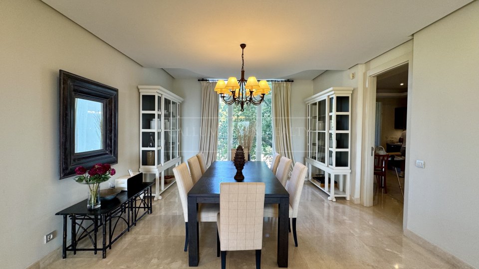 Marbella Golden Mile, Three-Bedroom Apartment in La Trinidad with Sea Views on Marbella’s Golden Mile