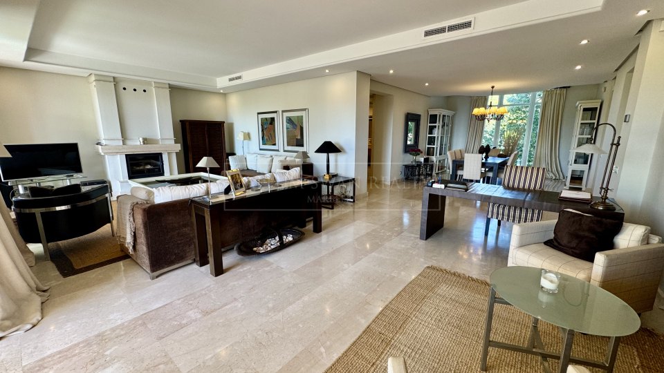Marbella Golden Mile, Three-Bedroom Apartment in La Trinidad with Sea Views on Marbella’s Golden Mile
