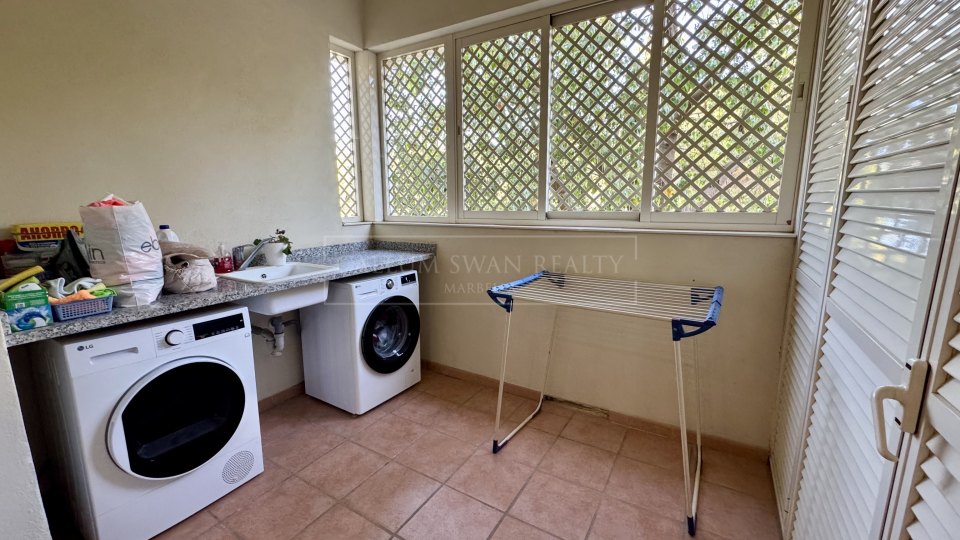 Marbella Golden Mile, Three-Bedroom Apartment in La Trinidad with Sea Views on Marbella’s Golden Mile