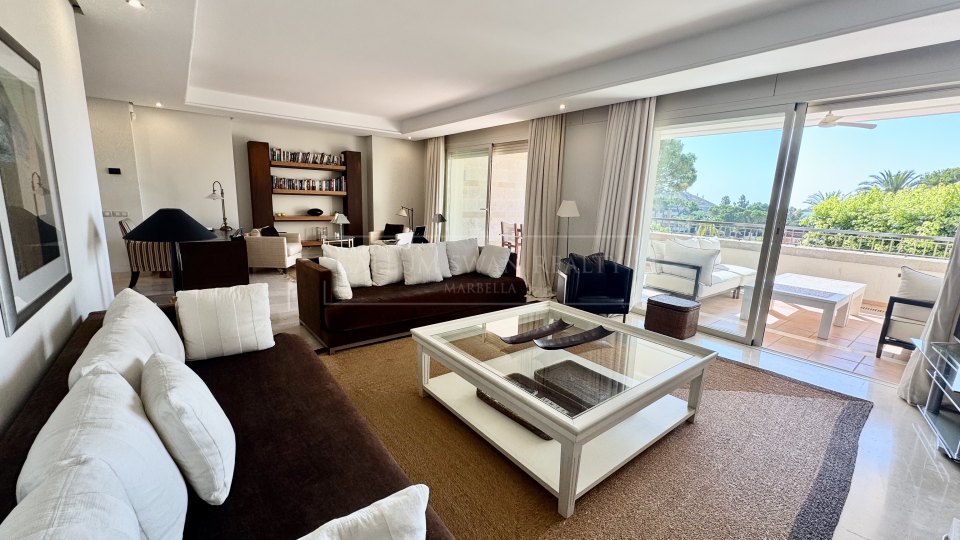 Marbella Golden Mile, Three-Bedroom Apartment in La Trinidad with Sea Views on Marbella’s Golden Mile