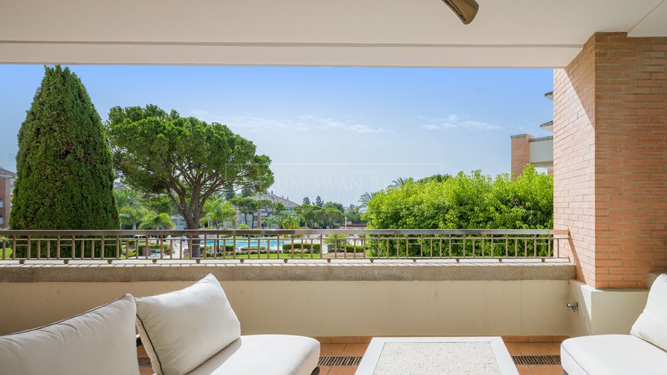 Marbella Golden Mile, Three-Bedroom Apartment in La Trinidad with Sea Views on Marbella’s Golden Mile