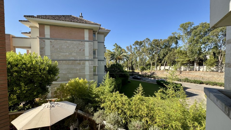 Marbella Golden Mile, Three-Bedroom Apartment in La Trinidad with Sea Views on Marbella’s Golden Mile