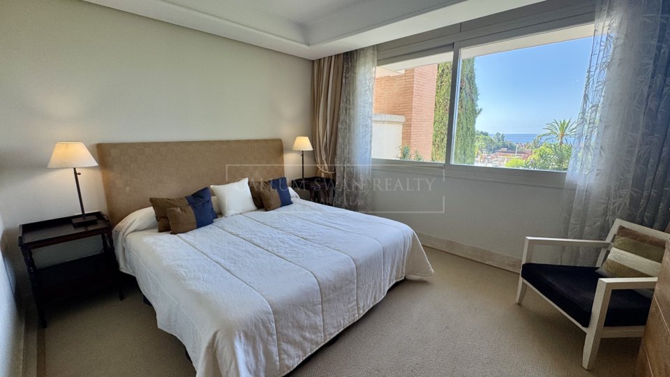 Marbella Golden Mile, Three-Bedroom Apartment in La Trinidad with Sea Views on Marbella’s Golden Mile