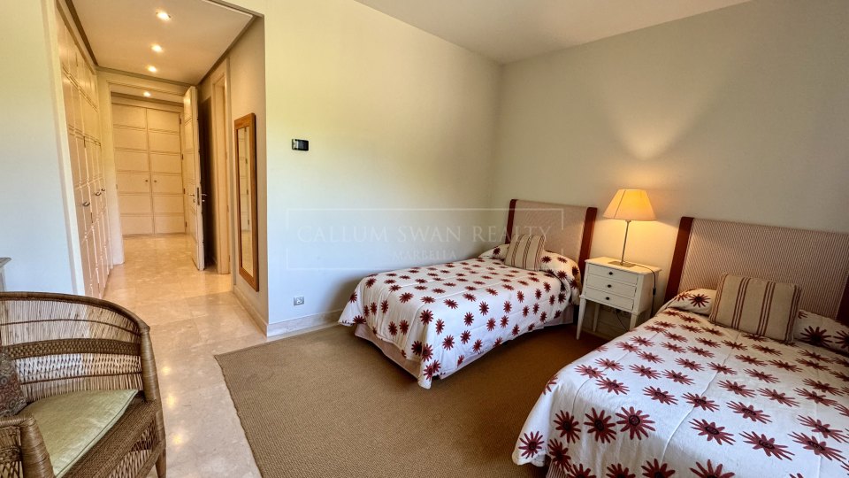 Marbella Golden Mile, Three-Bedroom Apartment in La Trinidad with Sea Views on Marbella’s Golden Mile