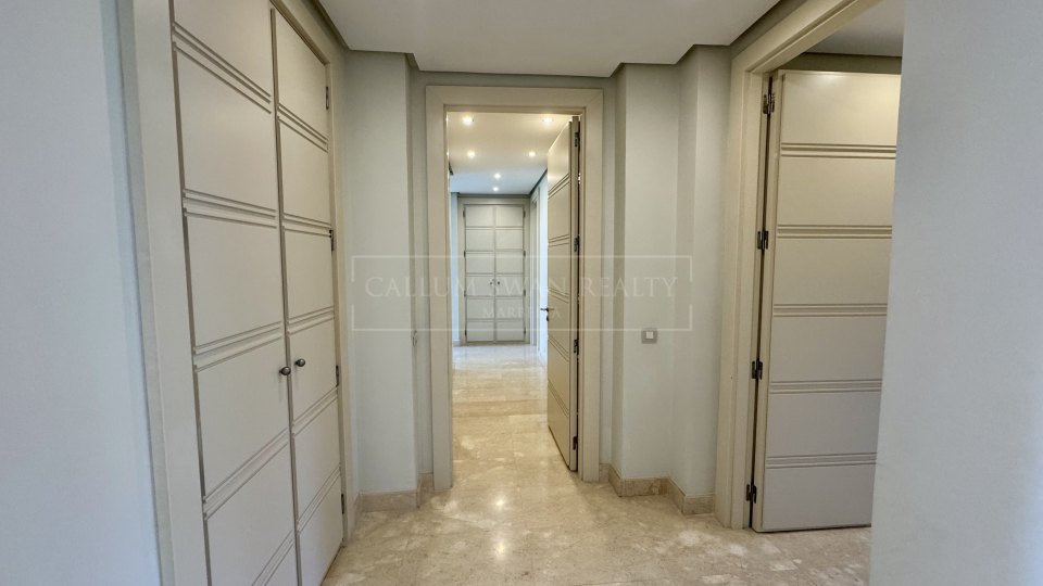 Marbella Golden Mile, Three-Bedroom Apartment in La Trinidad with Sea Views on Marbella’s Golden Mile