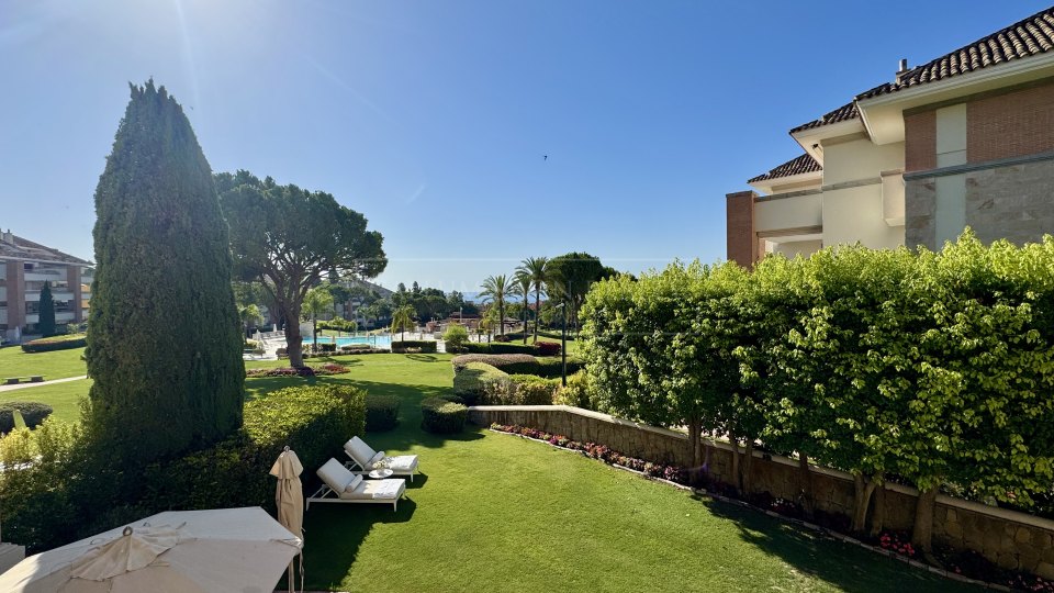 Marbella Golden Mile, Three-Bedroom Apartment in La Trinidad with Sea Views on Marbella’s Golden Mile