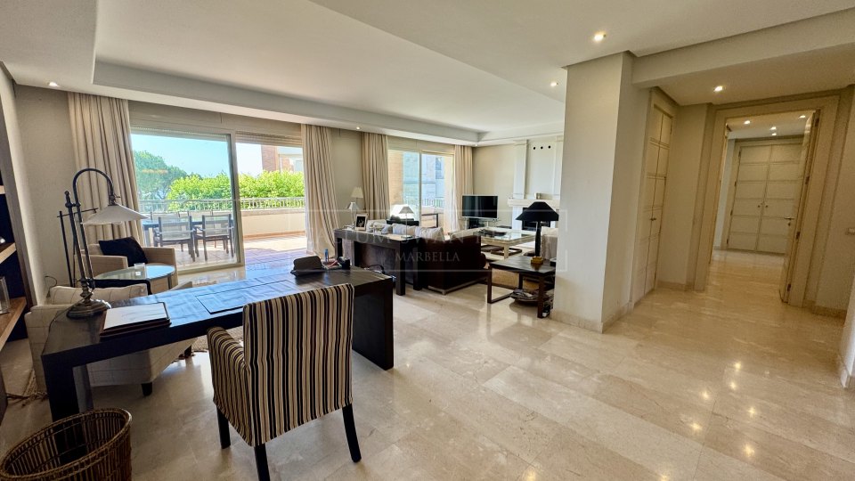 Marbella Golden Mile, Three-Bedroom Apartment in La Trinidad with Sea Views on Marbella’s Golden Mile