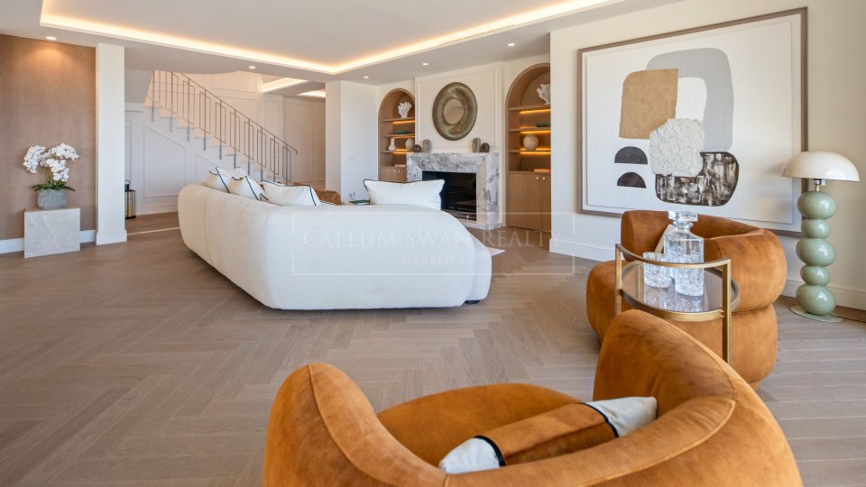 Nueva Andalucia, Penthouse duplex cinq chambres avec vue sur la mer à Los Arrayanes, Nueva Andalucía