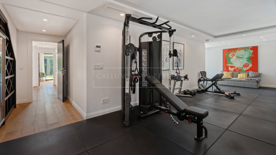 Nueva Andalucia, Villa rénovée de cinq chambres à Los Naranjos Hill Club, Nueva Andalucía