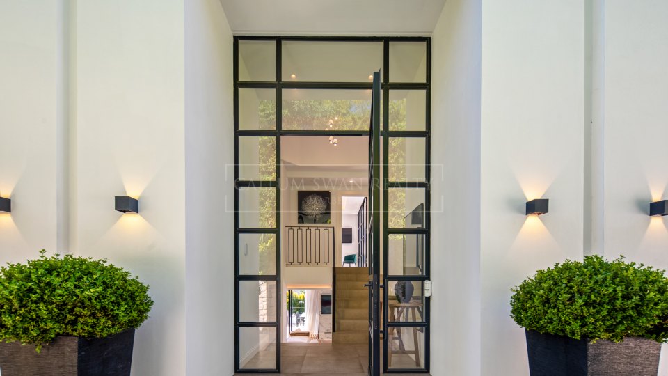 Nueva Andalucia, Villa rénovée de cinq chambres à Los Naranjos Hill Club, Nueva Andalucía