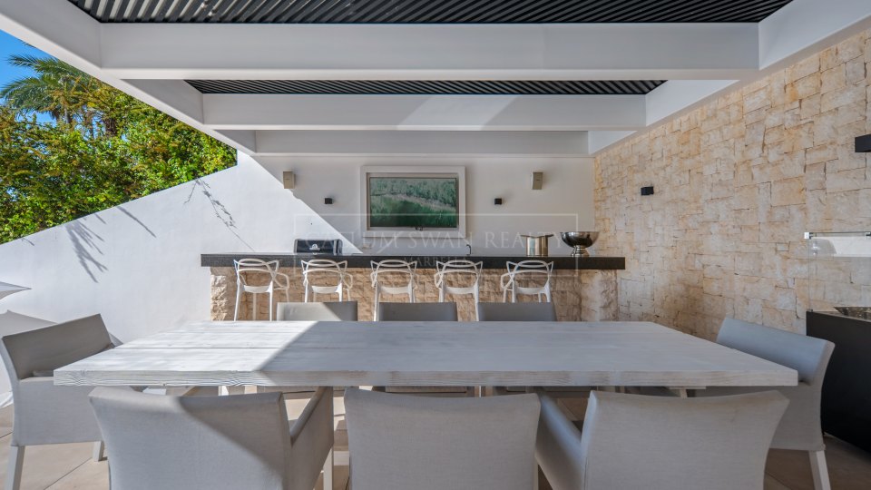 Nueva Andalucia, Villa rénovée de cinq chambres à Los Naranjos Hill Club, Nueva Andalucía