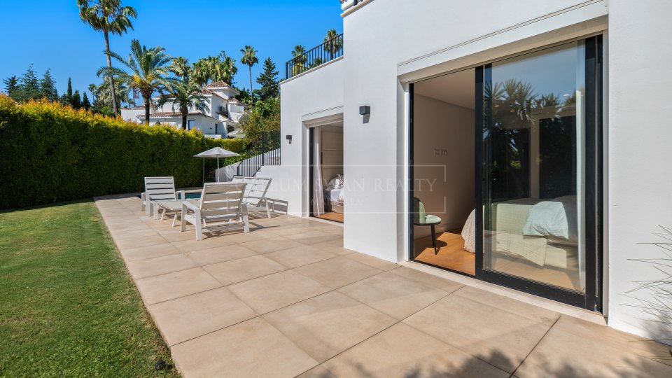 Nueva Andalucia, Villa rénovée de cinq chambres à Los Naranjos Hill Club, Nueva Andalucía