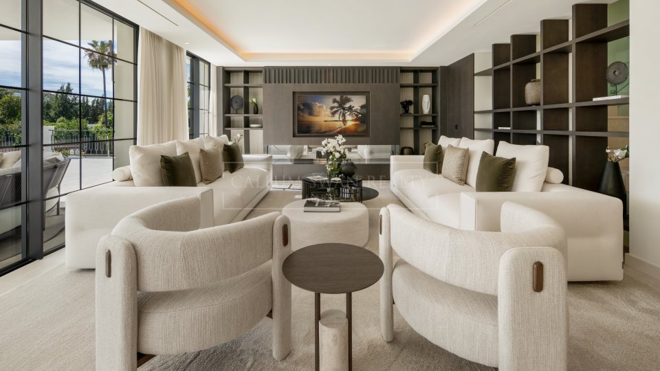 Nueva Andalucia, Villa Golfside de six chambres avec vue sur la mer à Nueva Andalucía