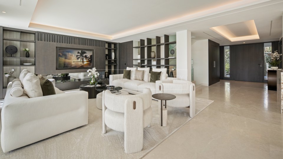 Nueva Andalucia, Villa Golfside de six chambres avec vue sur la mer à Nueva Andalucía