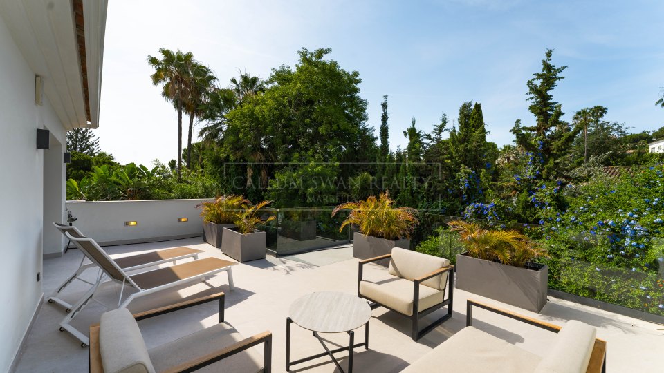 Nueva Andalucia, Villa rénovée de quatre chambres à Las Brisas, Nueva Andalucía