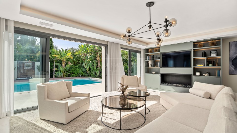 Nueva Andalucia, Villa rénovée de quatre chambres à Las Brisas, Nueva Andalucía