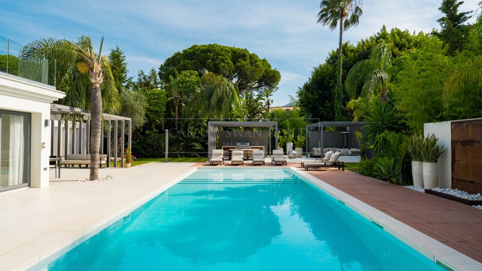 Nueva Andalucia, Villa rénovée de quatre chambres à Las Brisas, Nueva Andalucía