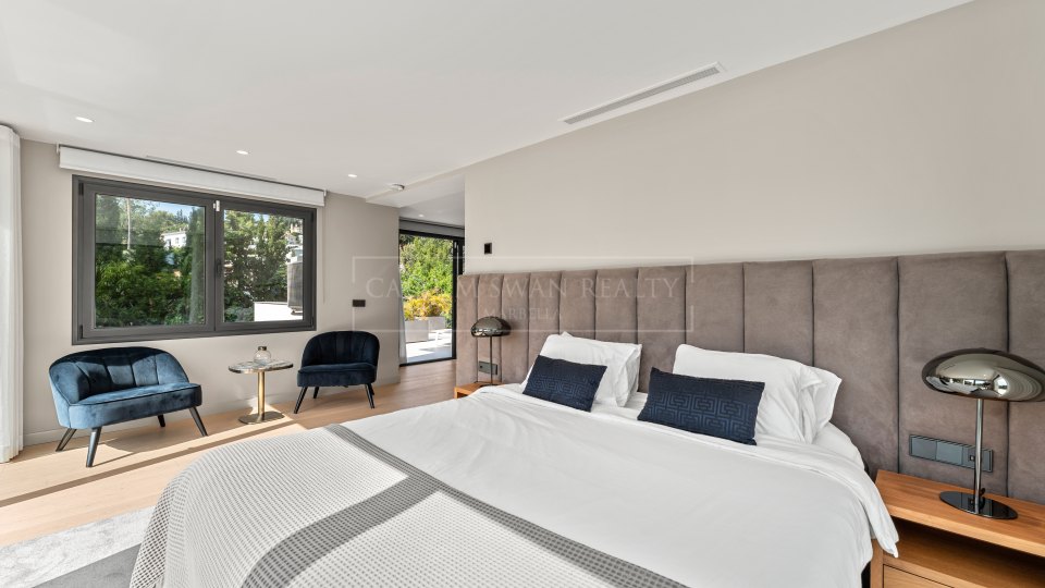 Nueva Andalucia, Villa rénovée de quatre chambres à Las Brisas, Nueva Andalucía