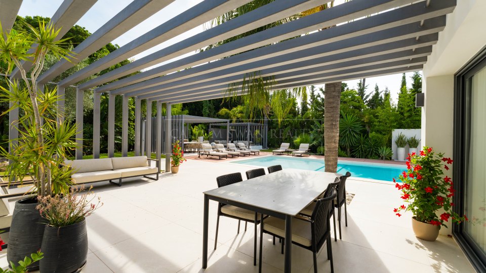 Nueva Andalucia, Villa rénovée de quatre chambres à Las Brisas, Nueva Andalucía