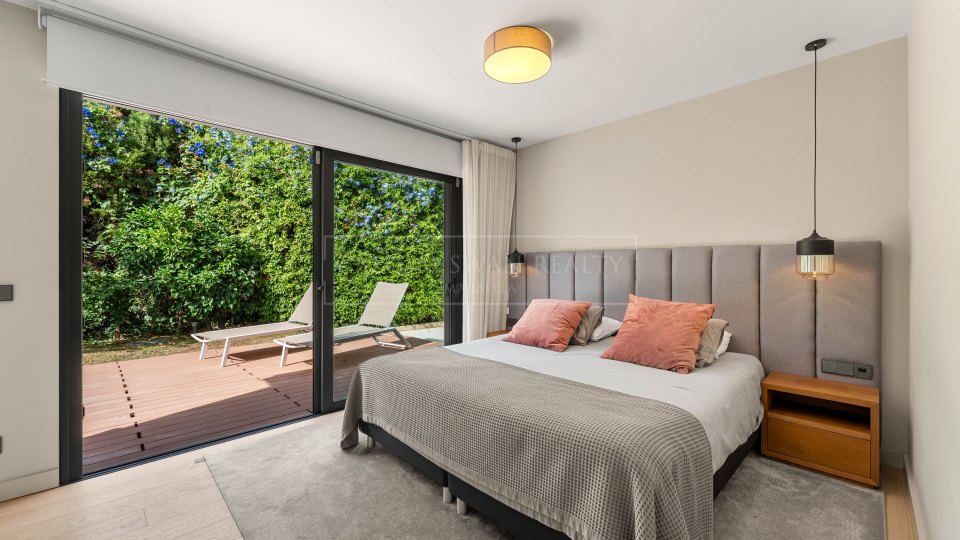 Nueva Andalucia, Villa rénovée de quatre chambres à Las Brisas, Nueva Andalucía