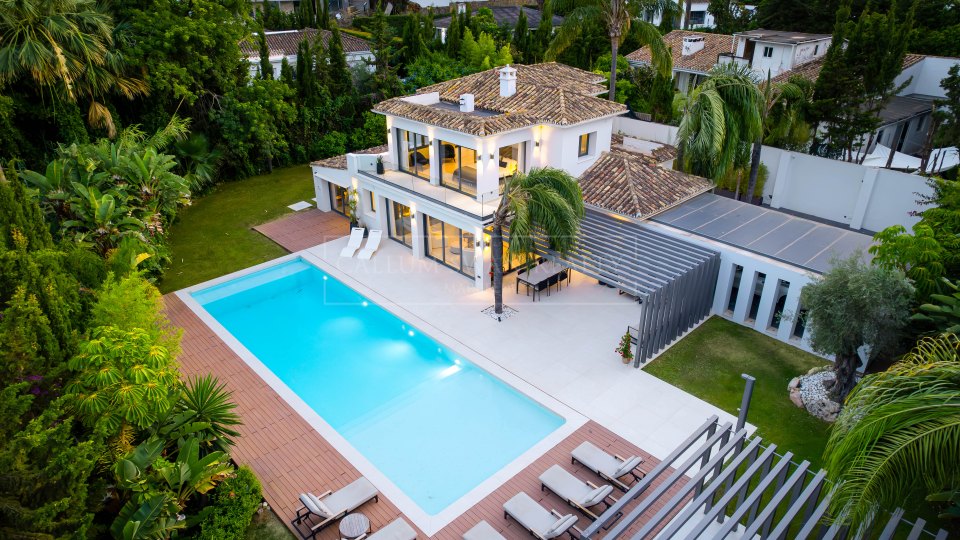 Nueva Andalucia, Villa rénovée de quatre chambres à Las Brisas, Nueva Andalucía