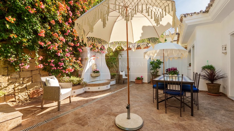 Marbella Golden Mile, Mediterranean Four-Bedroom Villa for Sale in Sierra Blanca, Marbella