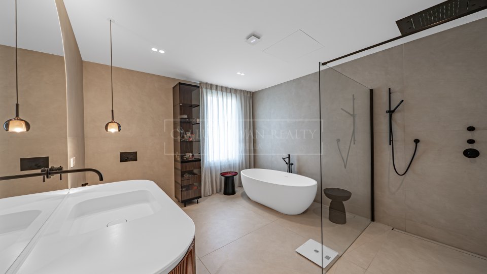 Estepona, Appartement de trois chambres en première ligne de plage à vendre dans Las Dunas Park, Estepona