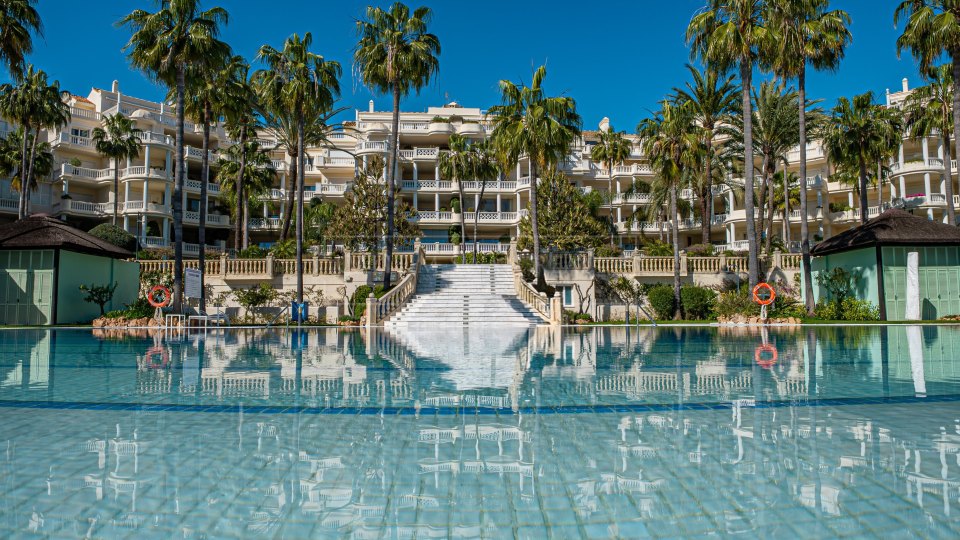 Estepona, Appartement de trois chambres en première ligne de plage à vendre dans Las Dunas Park, Estepona