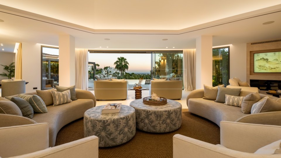 Benahavis, Villa de style méditerranéen de six chambres à vendre à El Herrojo, Benahavís