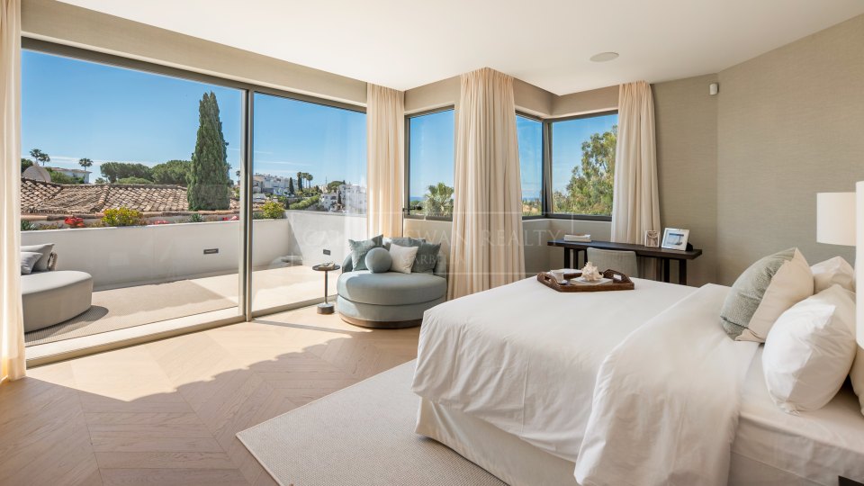 Benahavis, Villa de style méditerranéen de six chambres à vendre à El Herrojo, Benahavís