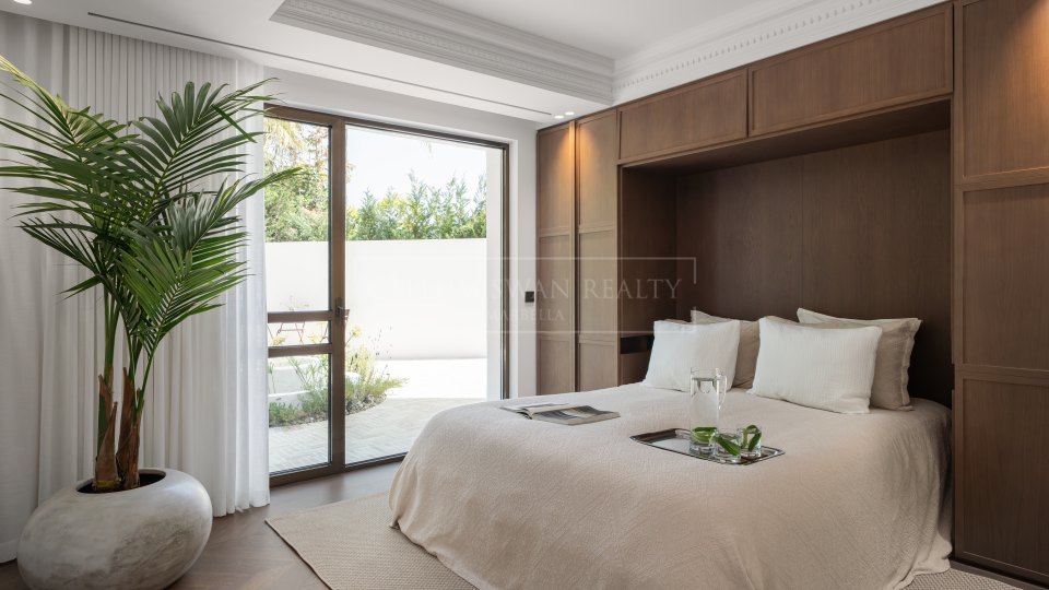 Benahavis, Villa six chambres avec vue sur la mer et la montagne à vendre à El Herrojo, Benahavís