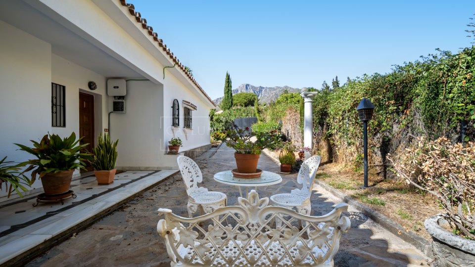 Marbella, Villa de style andalou avec potentiel de rénovation à La Merced, Marbella