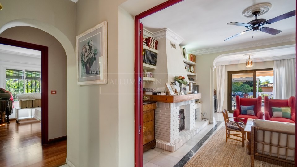 Marbella, Villa de style andalou avec potentiel de rénovation à La Merced, Marbella