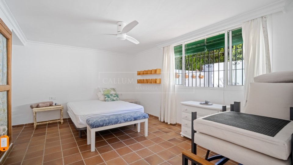 Marbella, Villa de style andalou avec potentiel de rénovation à La Merced, Marbella