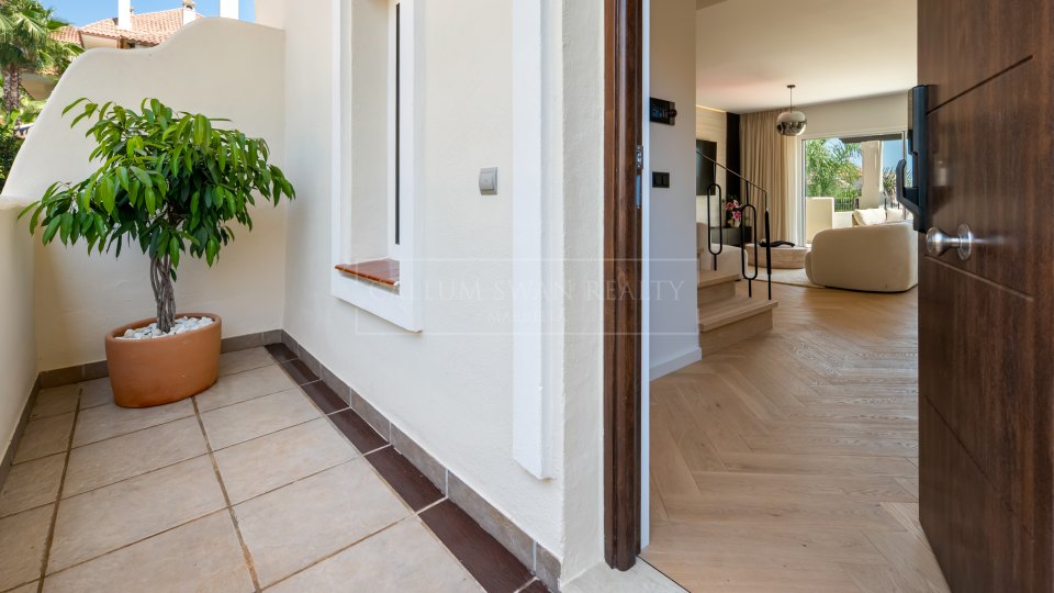Nueva Andalucia, Penthouse duplex trois chambres à vendre dans le Aloha Hill Club, Nueva Andalucía