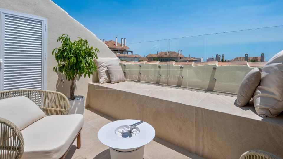 Nueva Andalucia, Penthouse duplex trois chambres à vendre dans le Aloha Hill Club, Nueva Andalucía