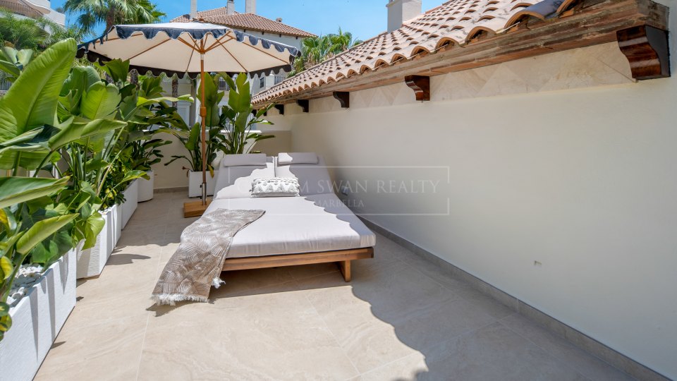 Nueva Andalucia, Penthouse duplex trois chambres à vendre dans le Aloha Hill Club, Nueva Andalucía