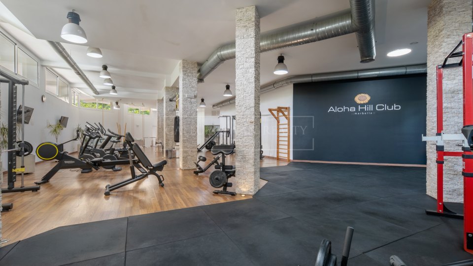 Nueva Andalucia, Penthouse duplex trois chambres à vendre dans le Aloha Hill Club, Nueva Andalucía