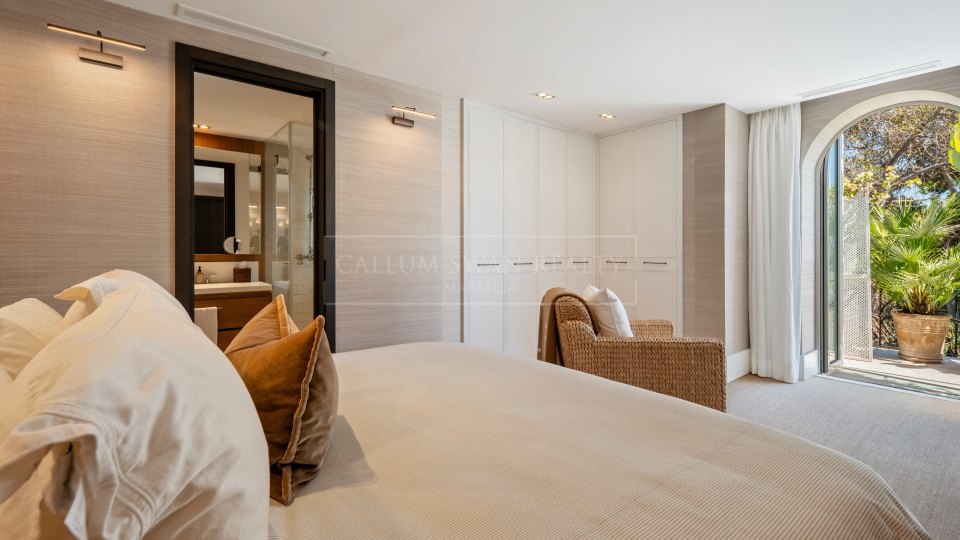 Marbella Golden Mile, Appartement d'une chambre en bord de mer à vendre à Marina Puente Romano, Golden Mile